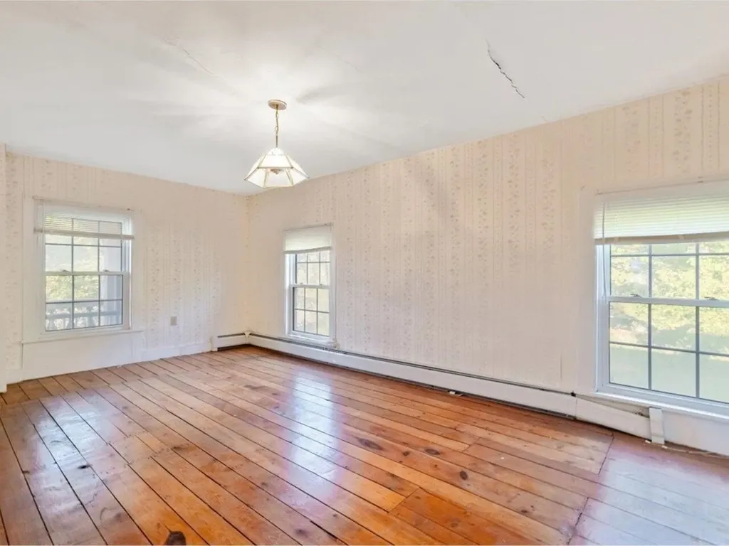 17 Cross Street Highgate VT 05459