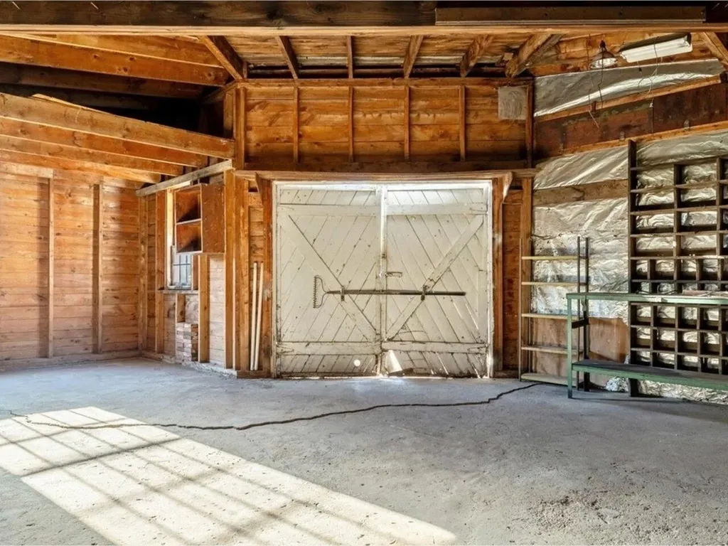 17 Cross Street Highgate VT 05459
