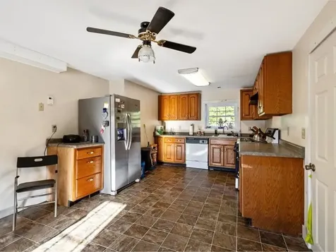 17 Cross Street Highgate VT 05459