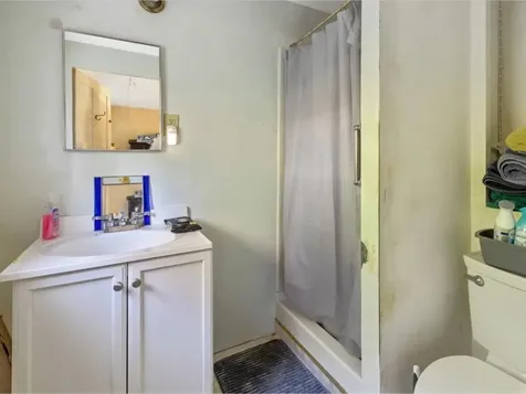 17 Cross Street Highgate VT 05459