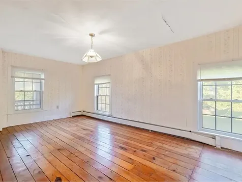 17 Cross Street Highgate VT 05459