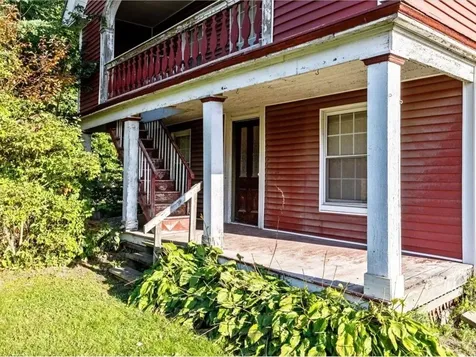 17 Cross Street Highgate VT 05459