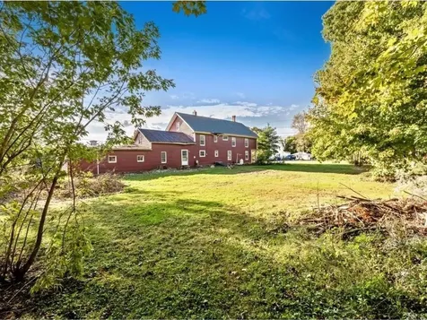 17 Cross Street Highgate VT 05459