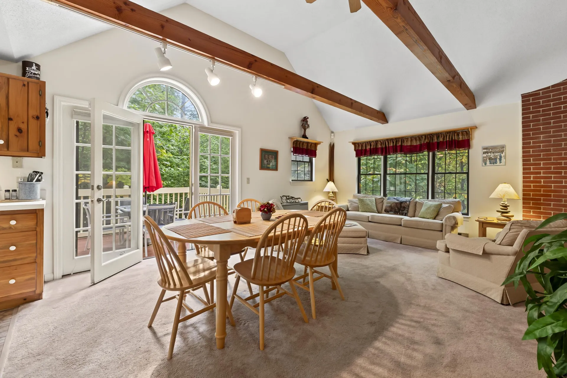 55 Country Road Conway NH 03818