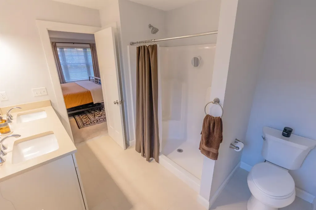 10 Daybreak Drive Newmarket NH 03857