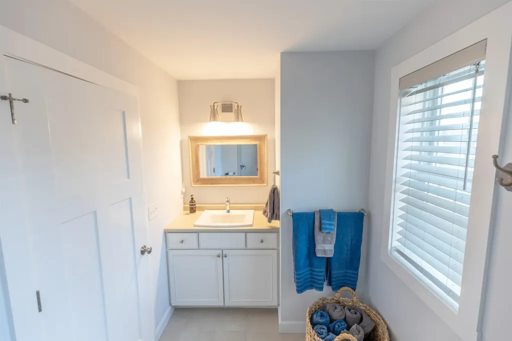 10 Daybreak Drive Newmarket NH 03857