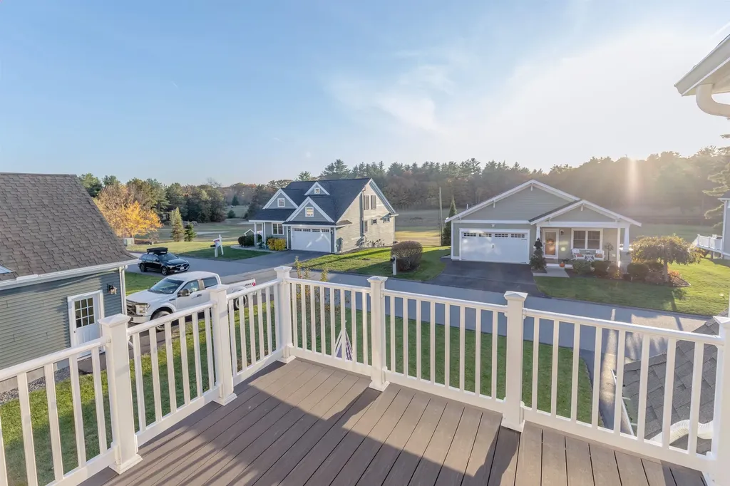 10 Daybreak Drive Newmarket NH 03857