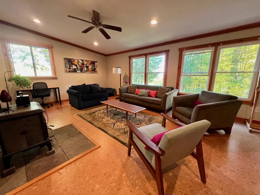 18 Levi Howard Road Brattleboro VT 05301