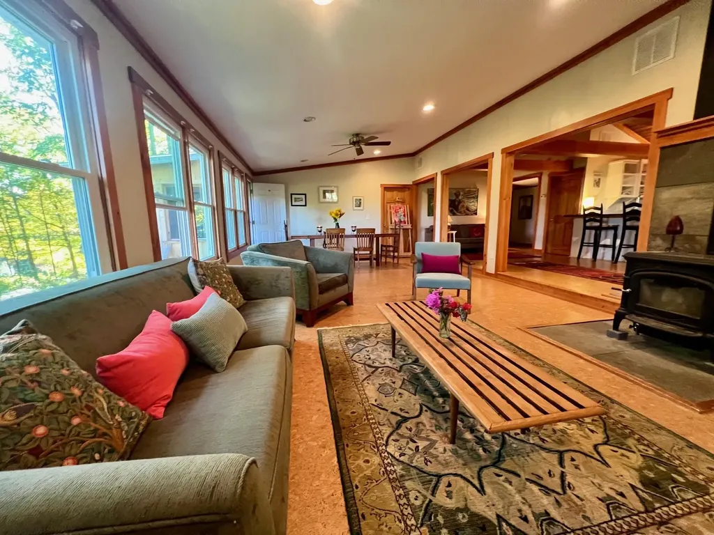 18 Levi Howard Road Brattleboro VT 05301