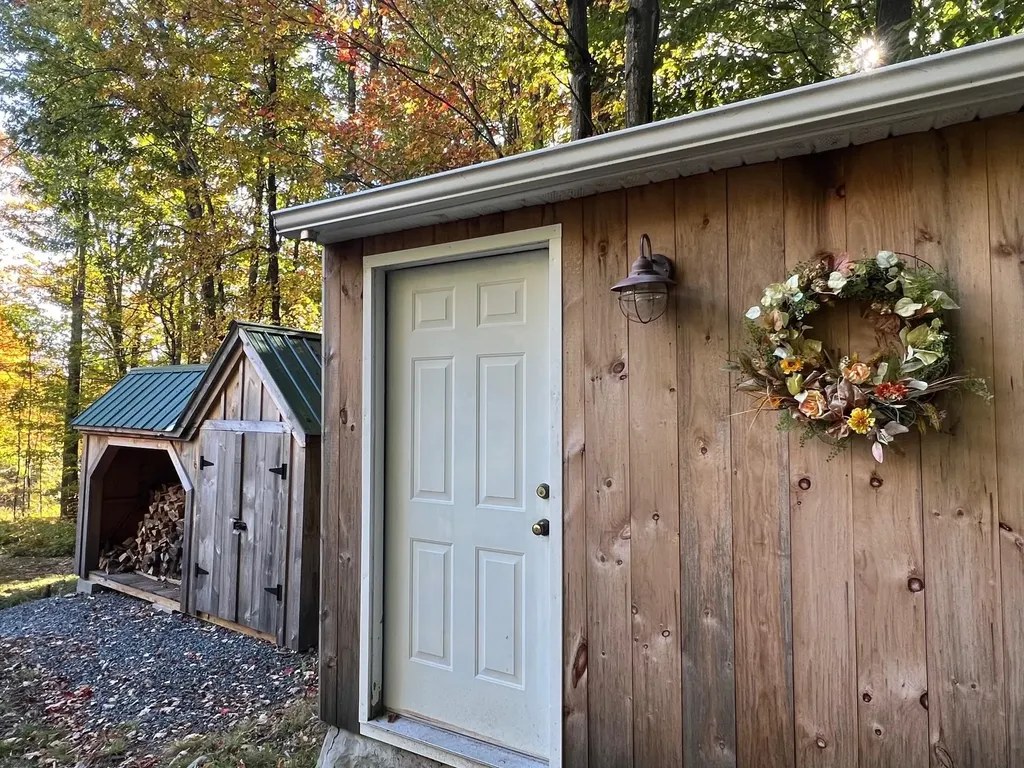 18 Levi Howard Road Brattleboro VT 05301