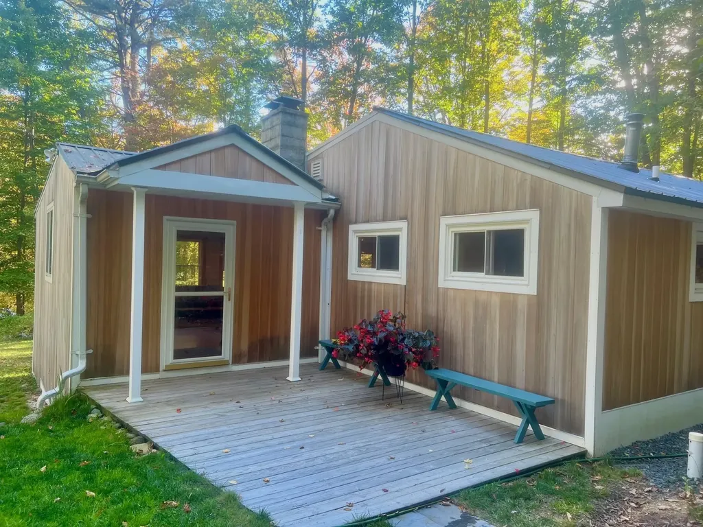 18 Levi Howard Road Brattleboro VT 05301