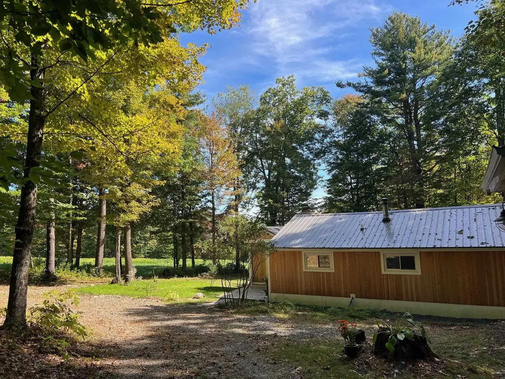 18 Levi Howard Road Brattleboro VT 05301