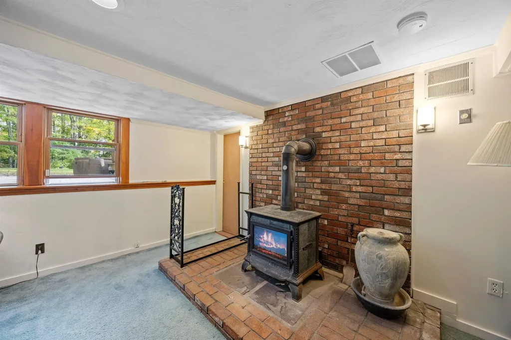 465 Clinton Street Concord NH 03301