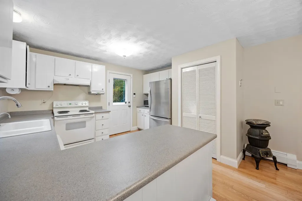 465 Clinton Street Concord NH 03301