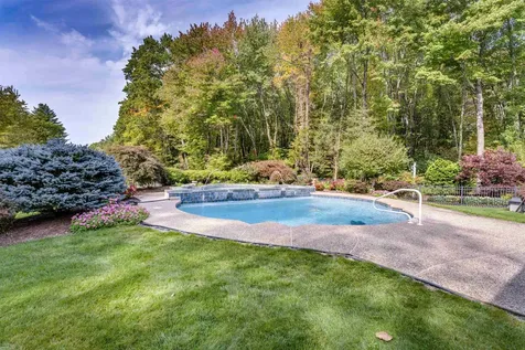 30 Doe Run Lane Stratham NH 03885