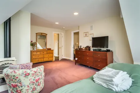 30 Doe Run Lane Stratham NH 03885