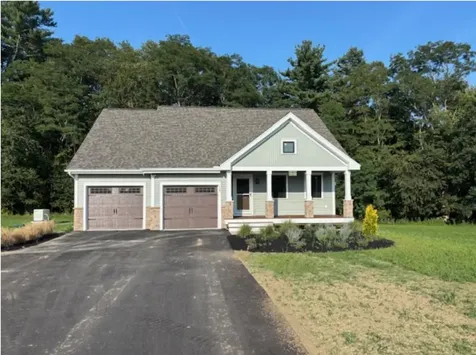 15 Taylor Circle Brentwood NH 03833