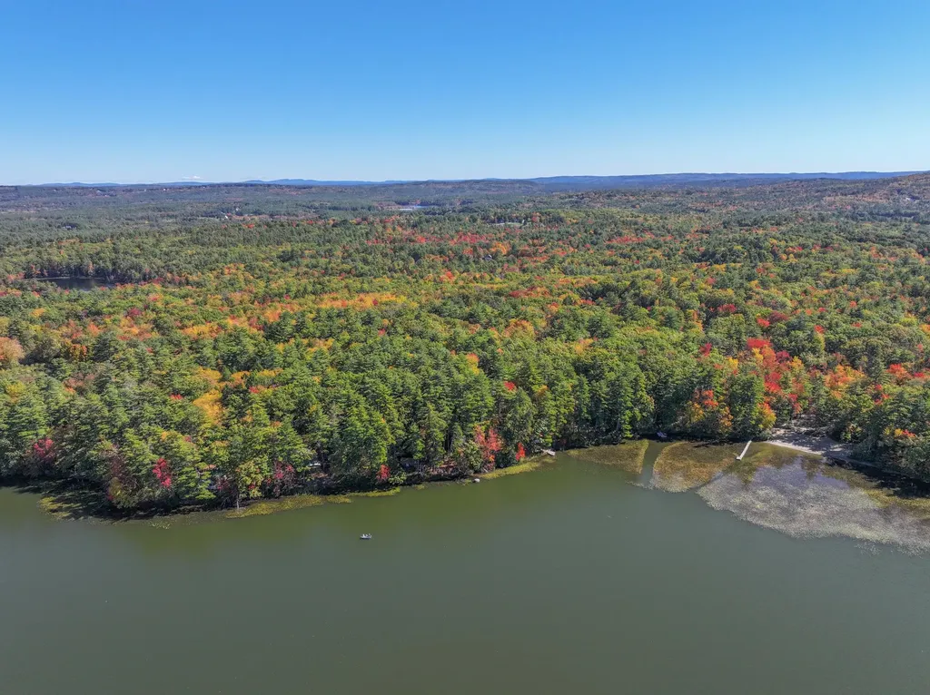 161 Eastside Drive Henniker NH 03242