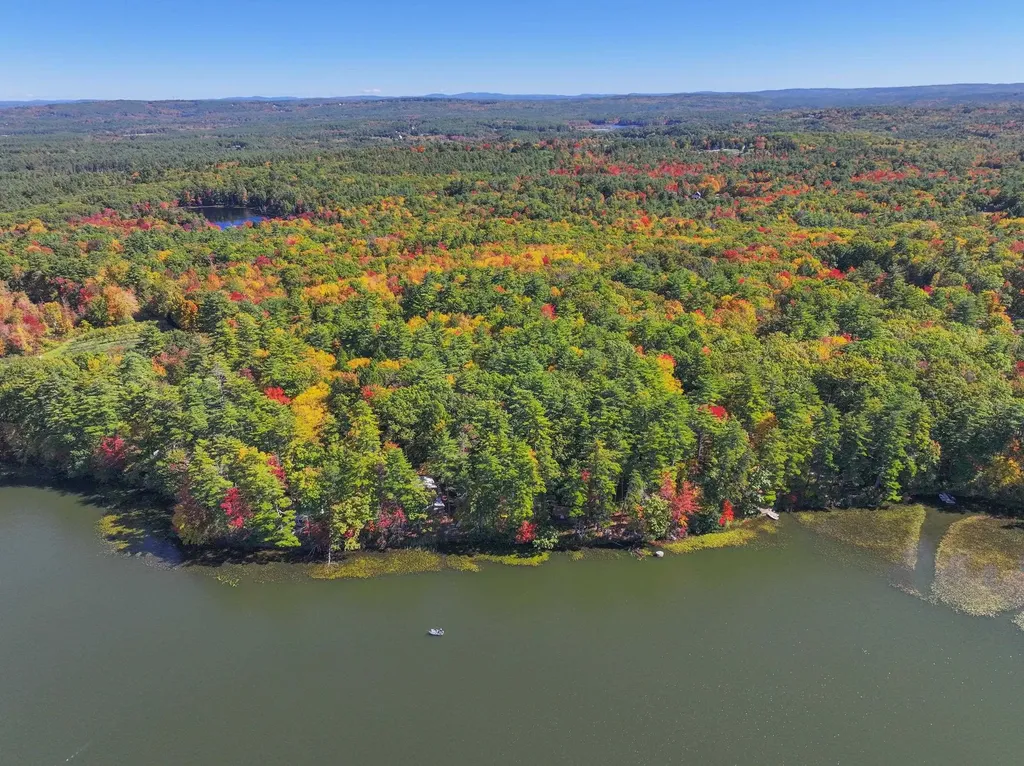 161 Eastside Drive Henniker NH 03242