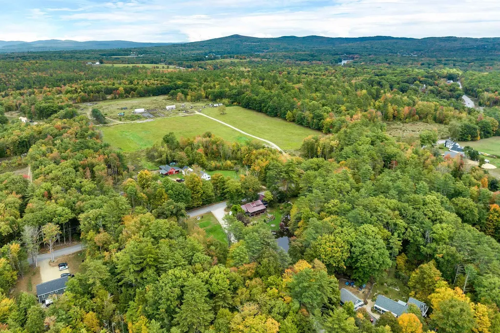 86 White Oak Road Barnstead NH 03225