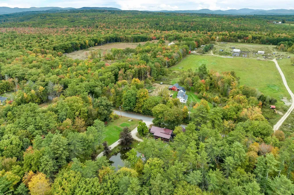 86 White Oak Road Barnstead NH 03225