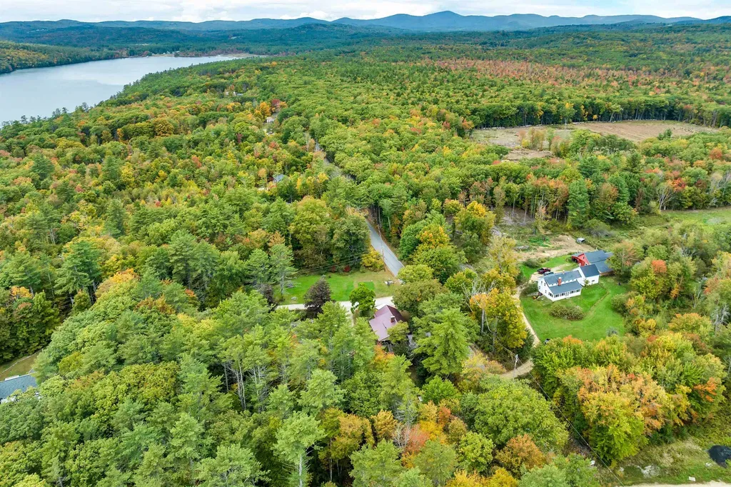 86 White Oak Road Barnstead NH 03225