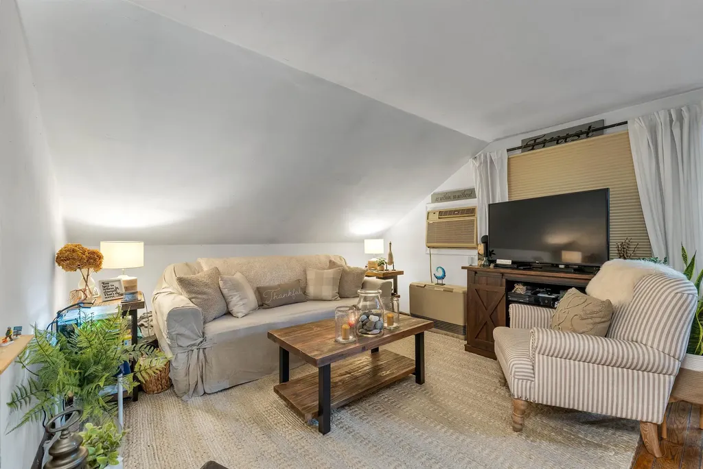 86 White Oak Road Barnstead NH 03225