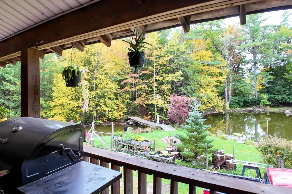 86 White Oak Road Barnstead NH 03225