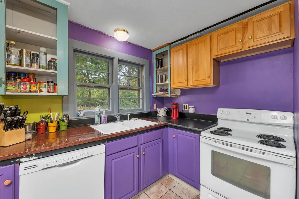 86 White Oak Road Barnstead NH 03225