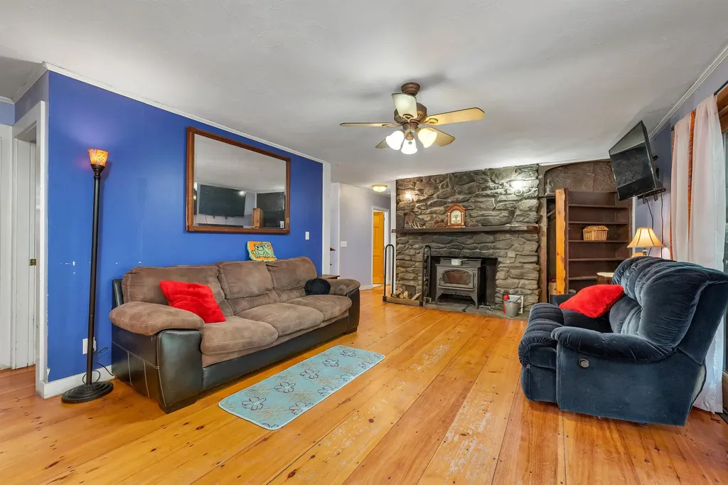 86 White Oak Road Barnstead NH 03225