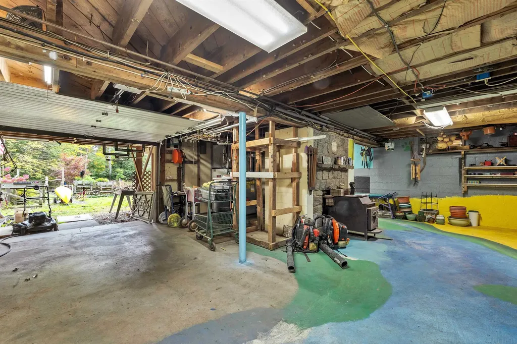 86 White Oak Road Barnstead NH 03225