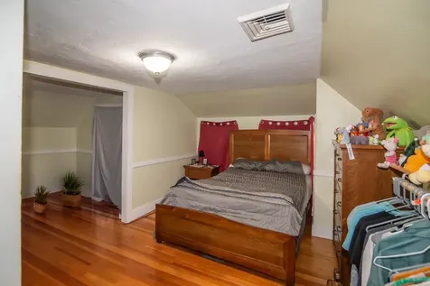 13 Bradley Street Concord NH 03301