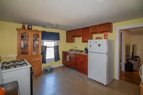 13 Bradley Street Concord NH 03301