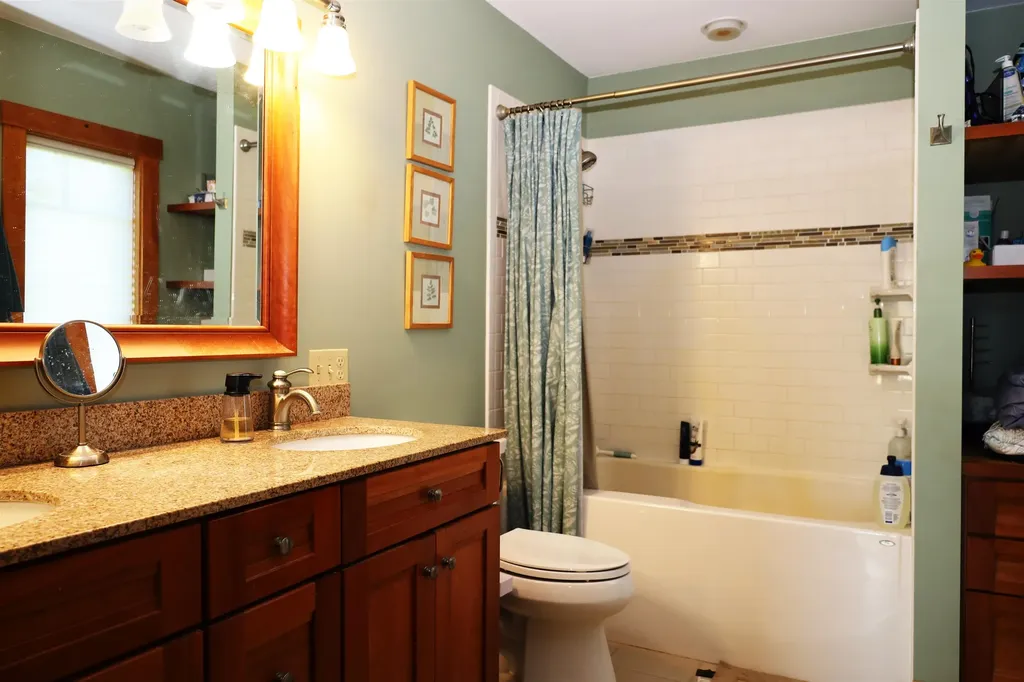 576 Ridge Road Kirby VT 05851