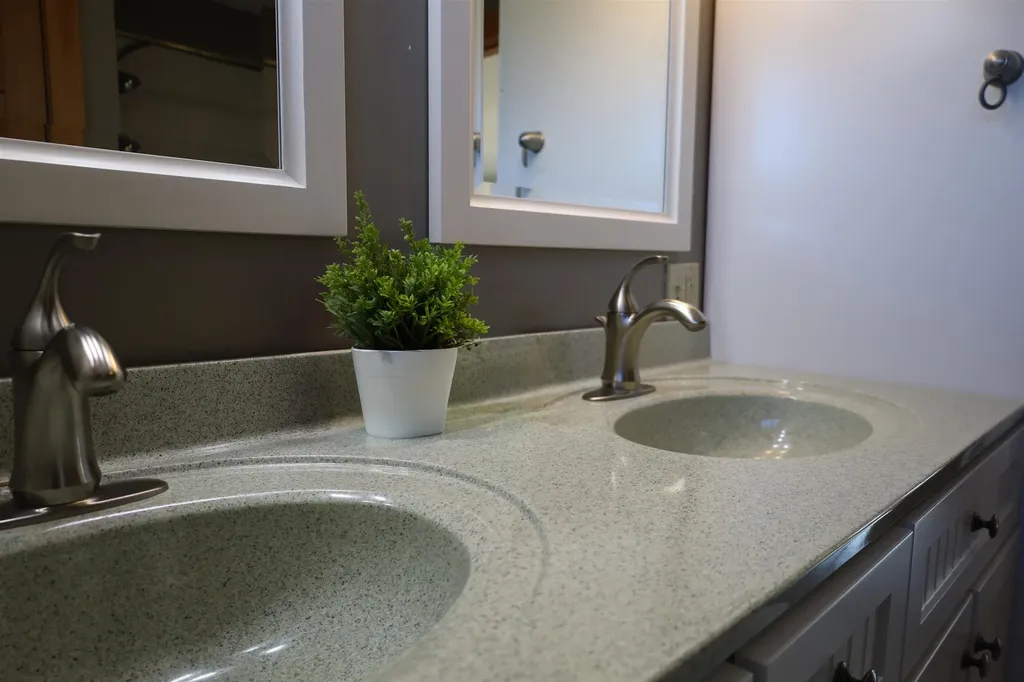 576 Ridge Road Kirby VT 05851