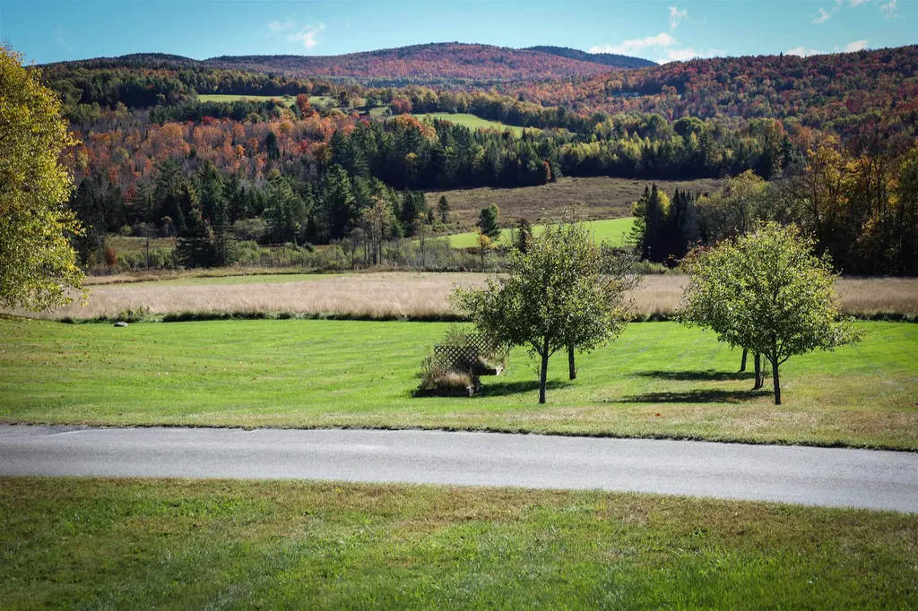 576 Ridge Road Kirby VT 05851