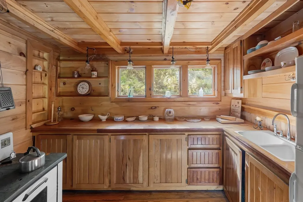 2158 Bartlett Hill Road Cambridge VT 05464