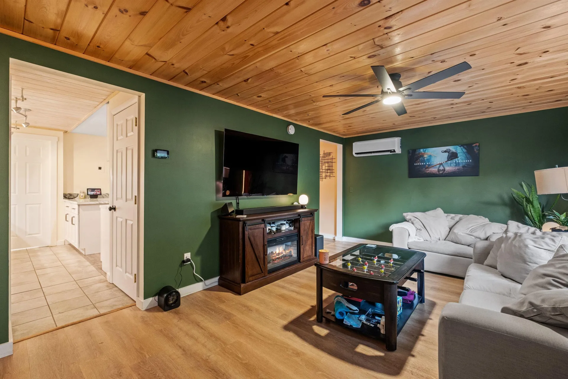 18 Oakwood Drive Claremont NH 03743