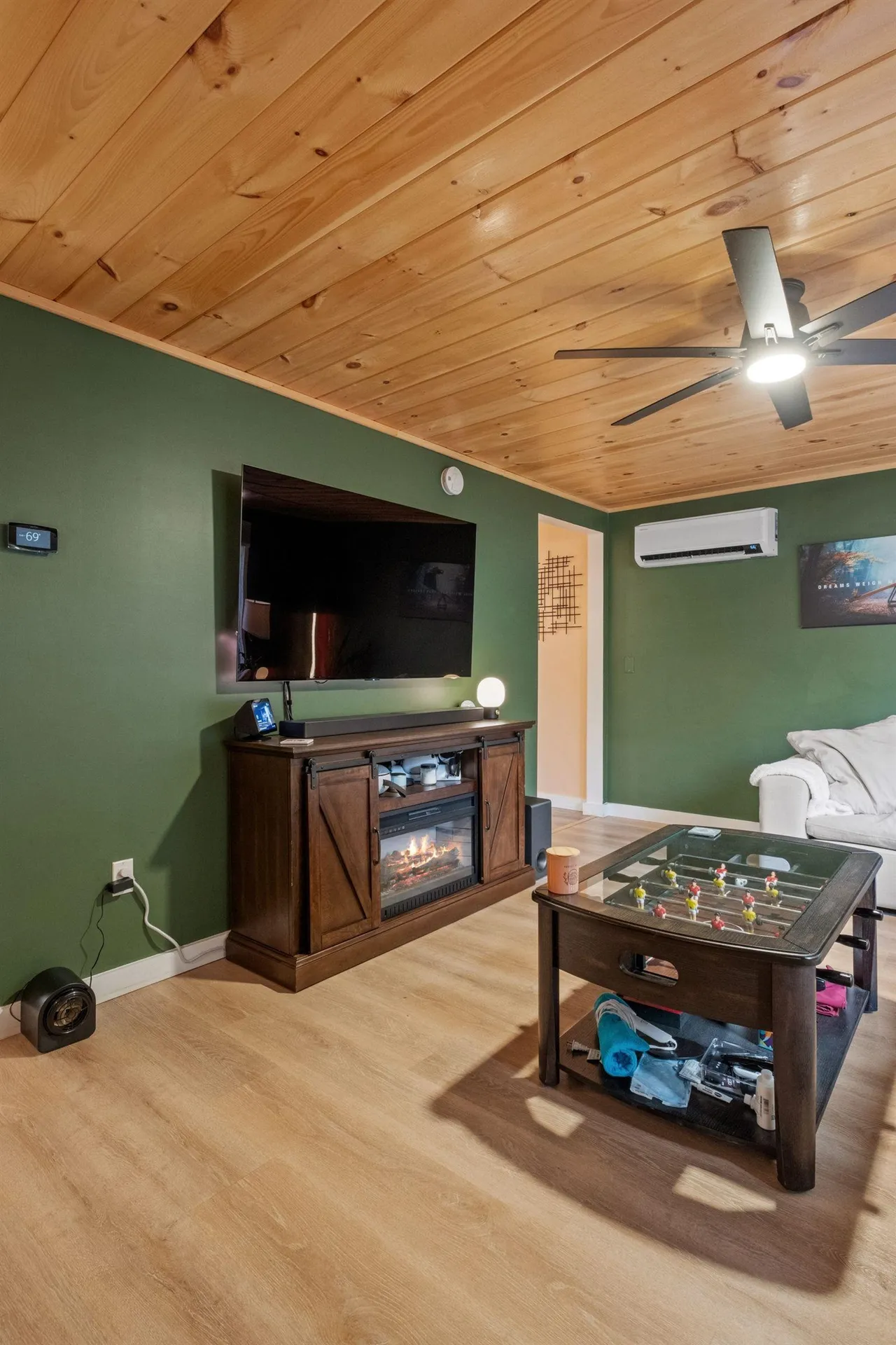 18 Oakwood Drive Claremont NH 03743