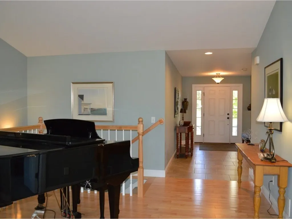 29 Marina Loop Colchester VT 05446