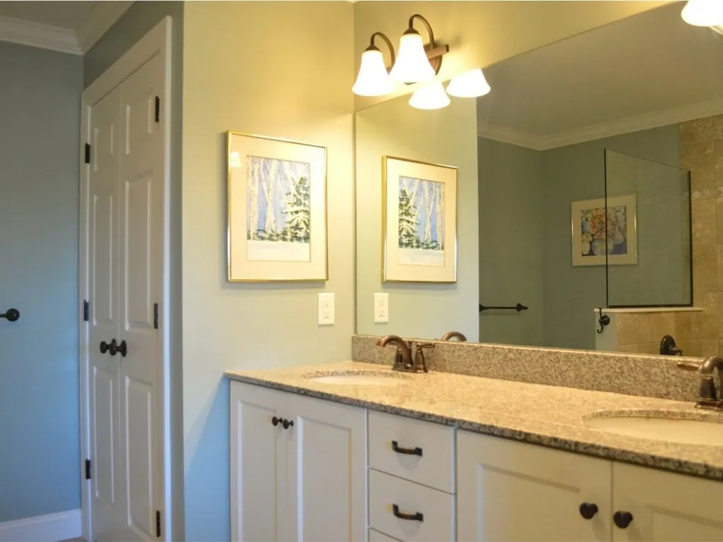 29 Marina Loop Colchester VT 05446