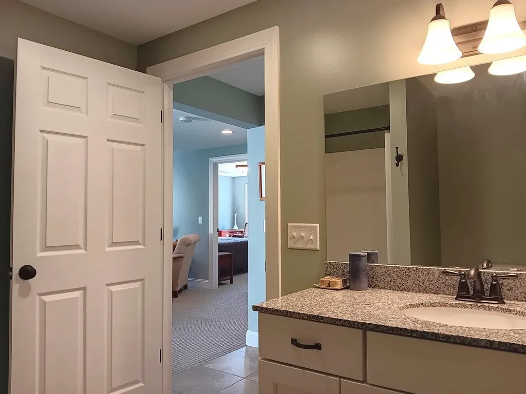 29 Marina Loop Colchester VT 05446