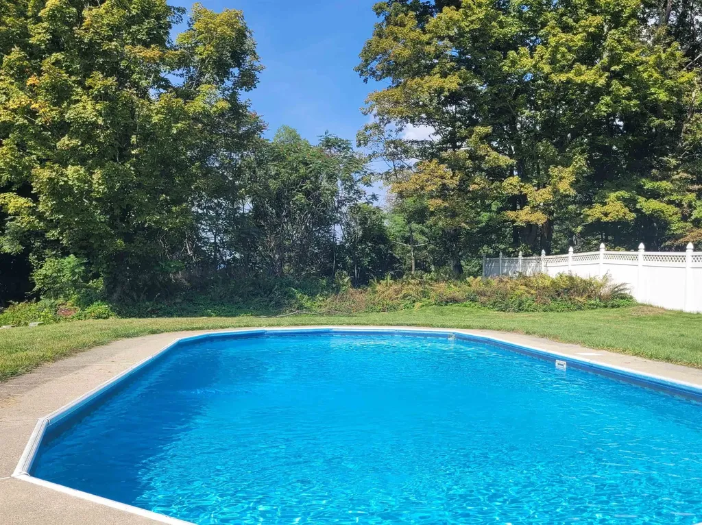 109 Mad Tom Road Dorset VT 05253