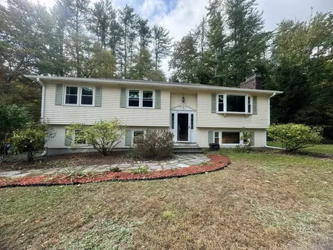 14 Woodridge Road Durham NH 03824