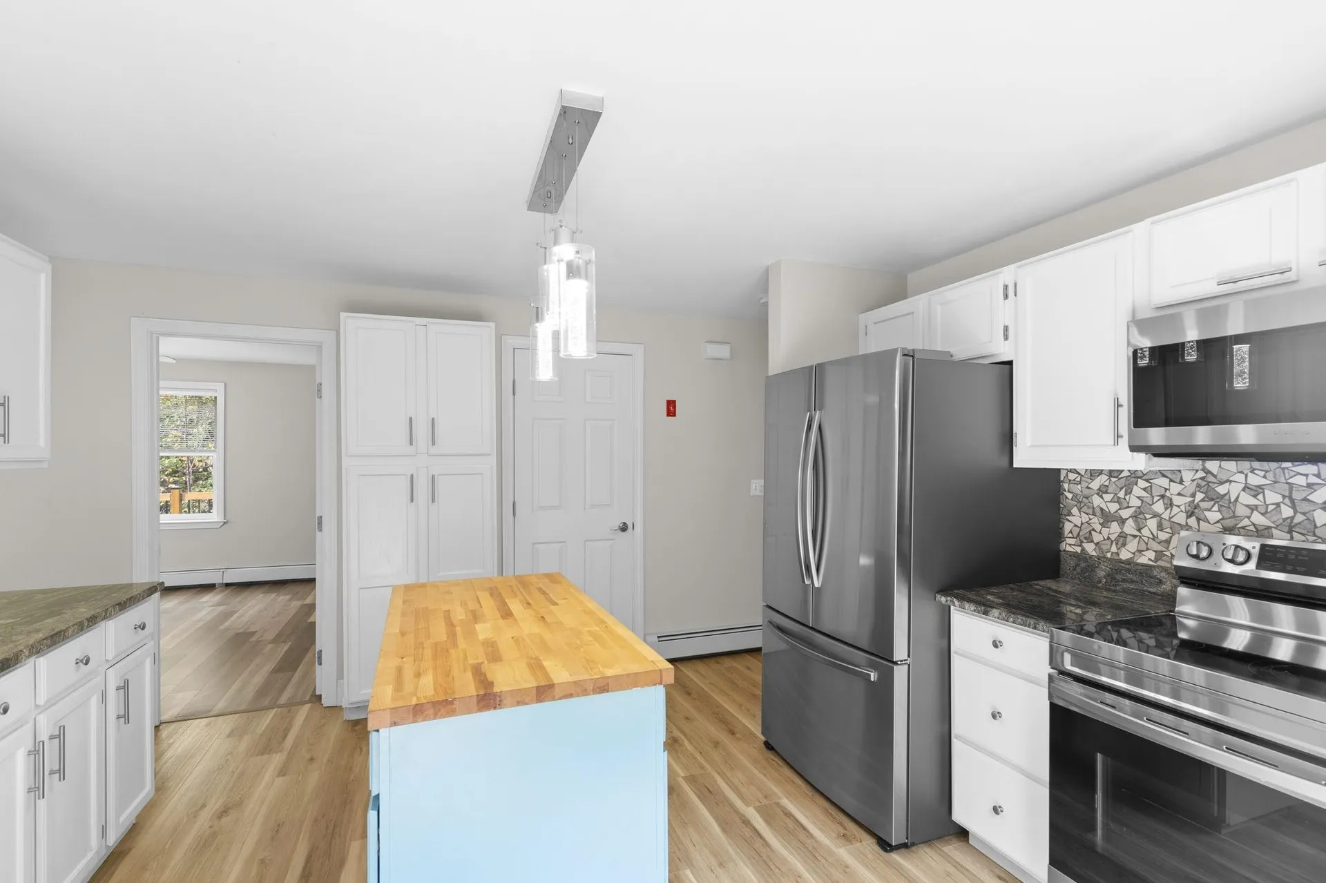 27 Tandy Road Deerfield NH 03037