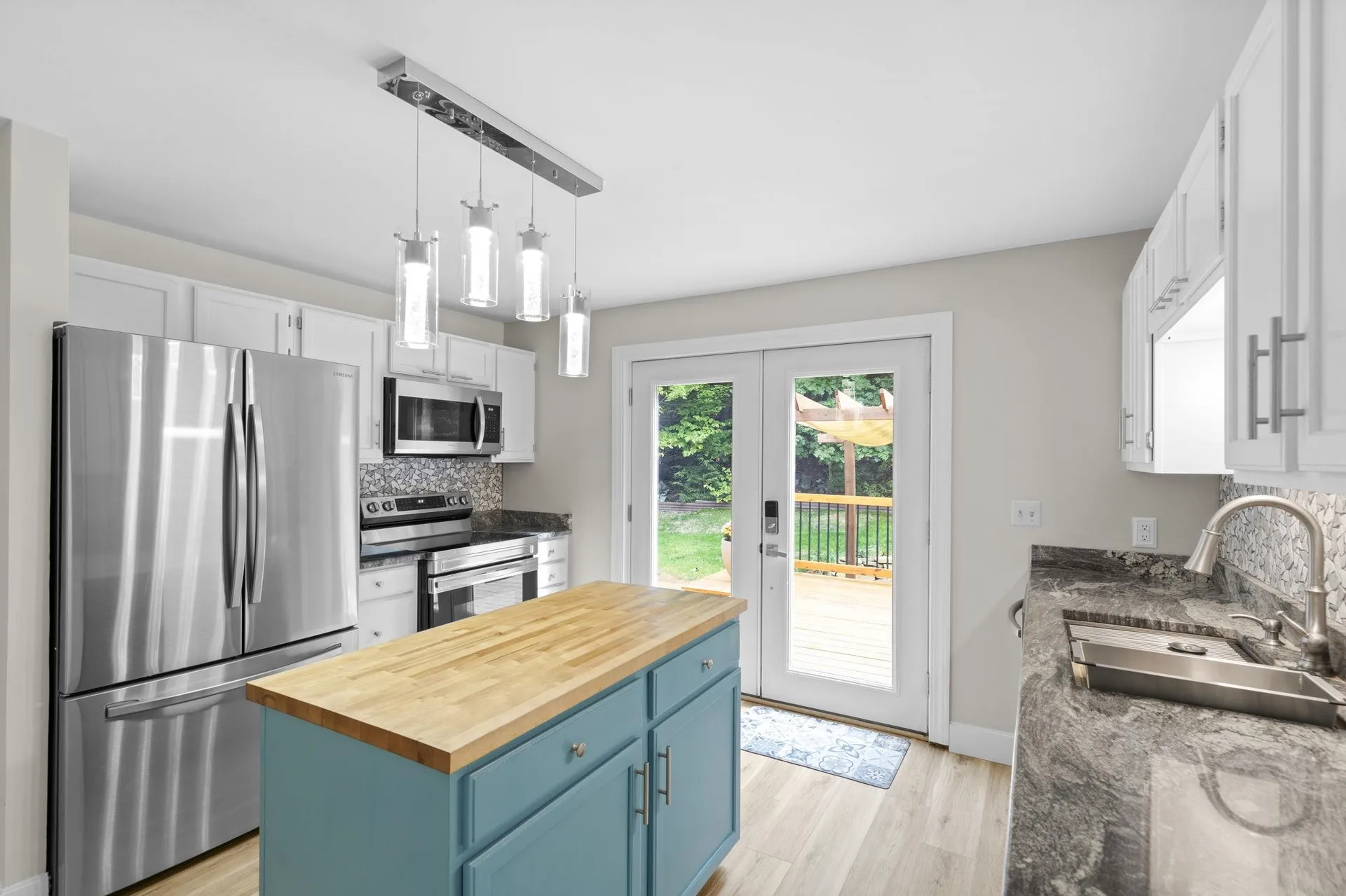 27 Tandy Road Deerfield NH 03037