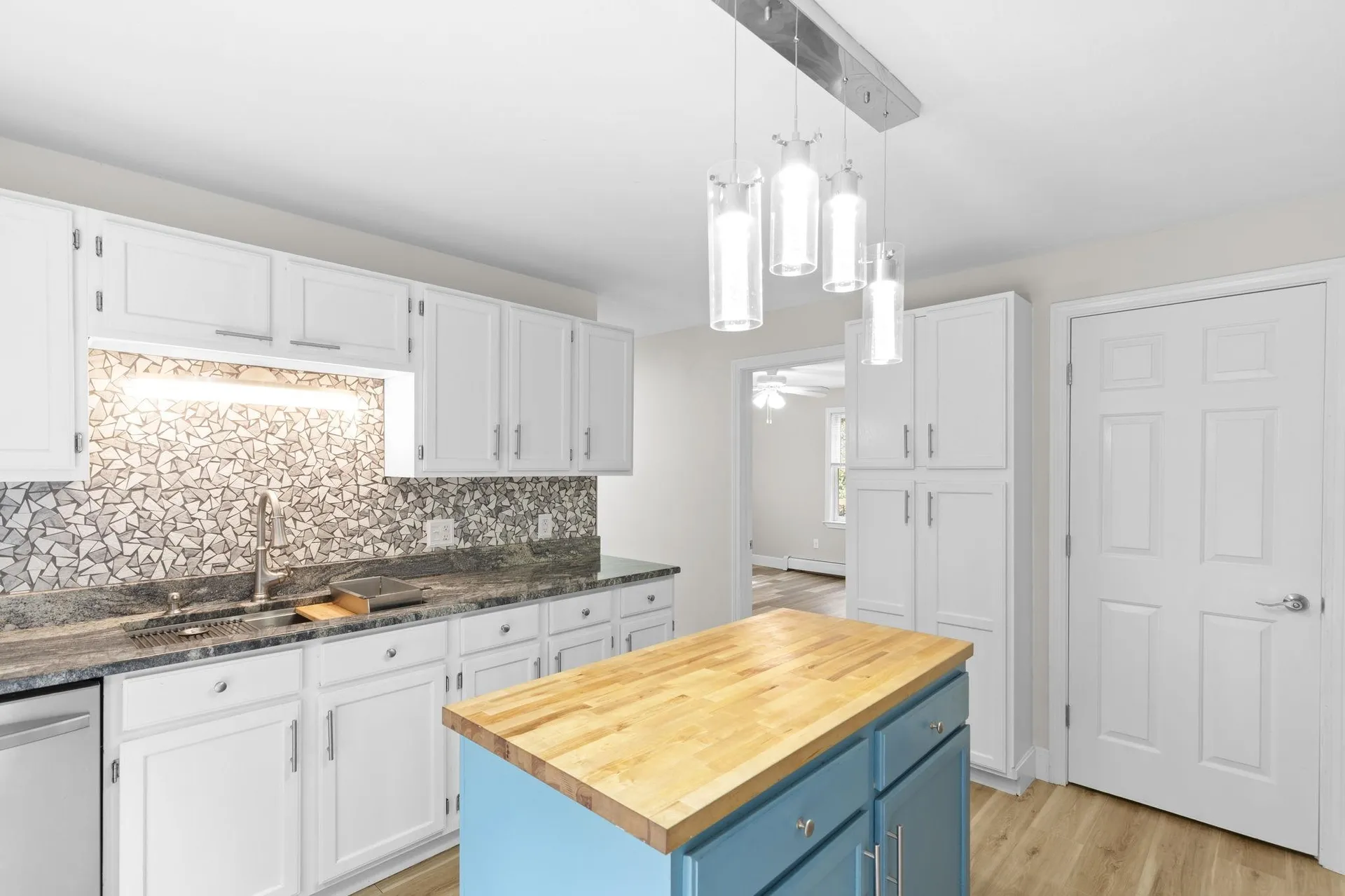 27 Tandy Road Deerfield NH 03037