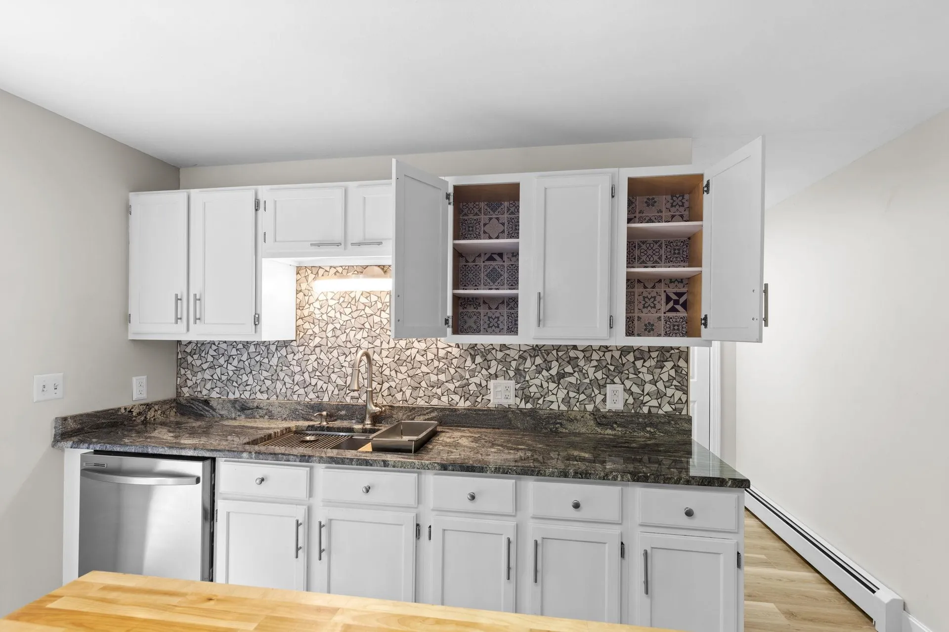 27 Tandy Road Deerfield NH 03037