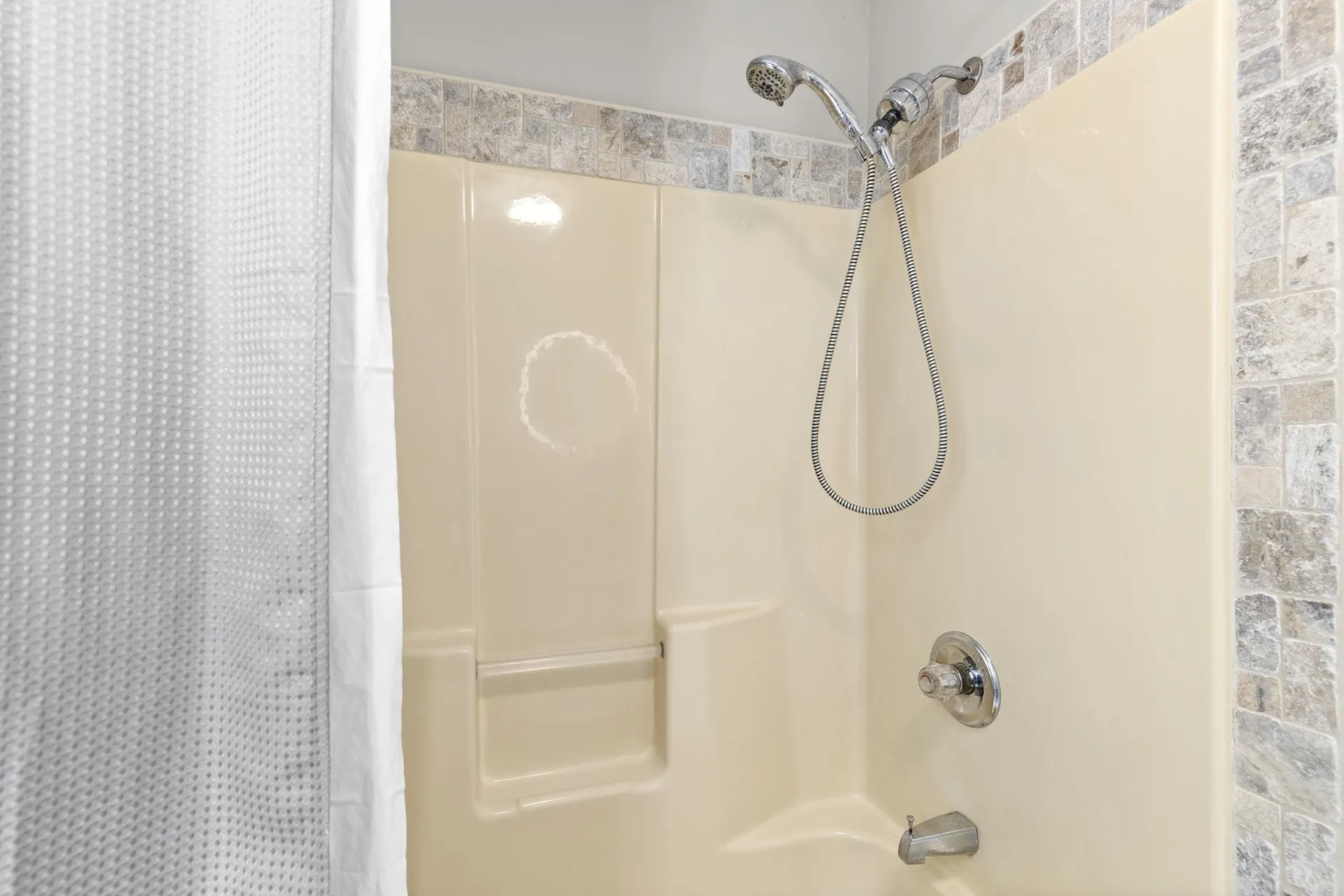 27 Tandy Road Deerfield NH 03037