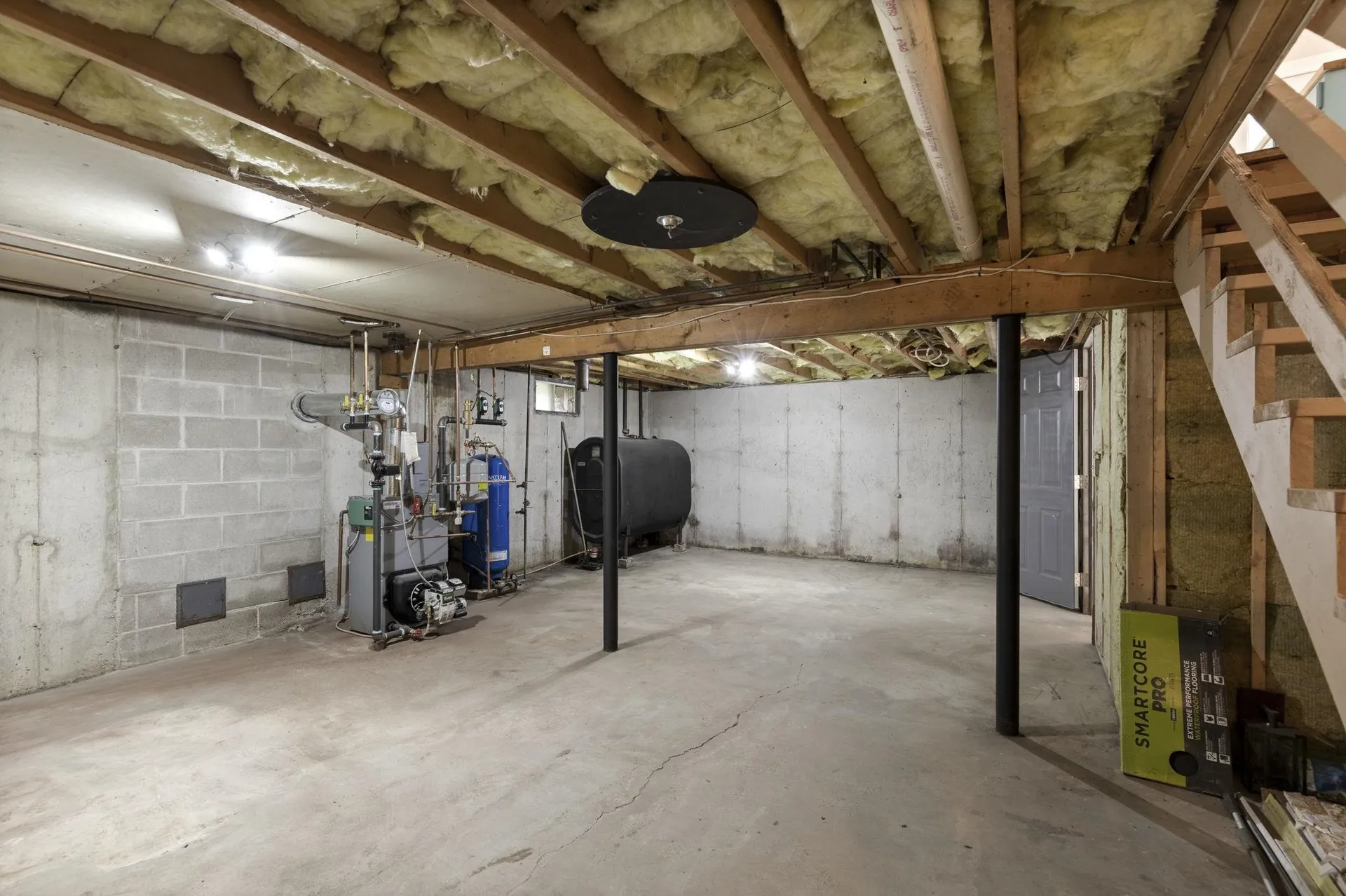 27 Tandy Road Deerfield NH 03037